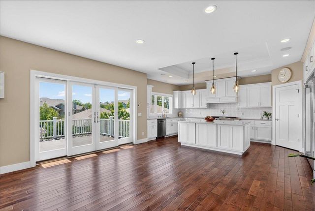 9025 Royal Oaks Circle, Verona, WI 53593