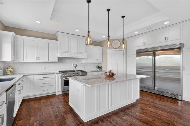 9025 Royal Oaks Circle, Verona, WI 53593