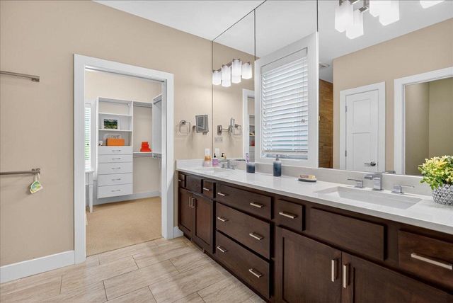 9025 Royal Oaks Circle, Verona, WI 53593