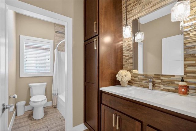 9025 Royal Oaks Circle, Verona, WI 53593