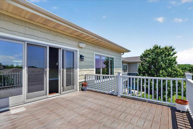 9025 Royal Oaks Circle, Verona, WI 53593