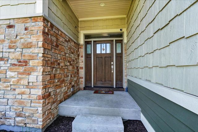 9025 Royal Oaks Circle, Verona, WI 53593
