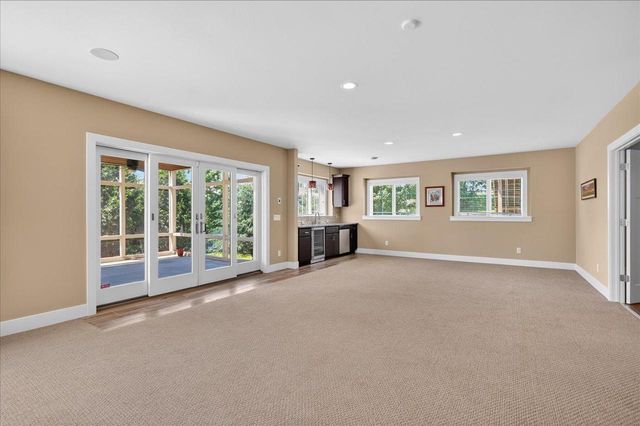 9025 Royal Oaks Circle, Verona, WI 53593