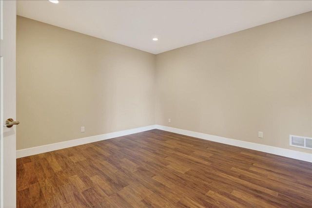 9025 Royal Oaks Circle, Verona, WI 53593