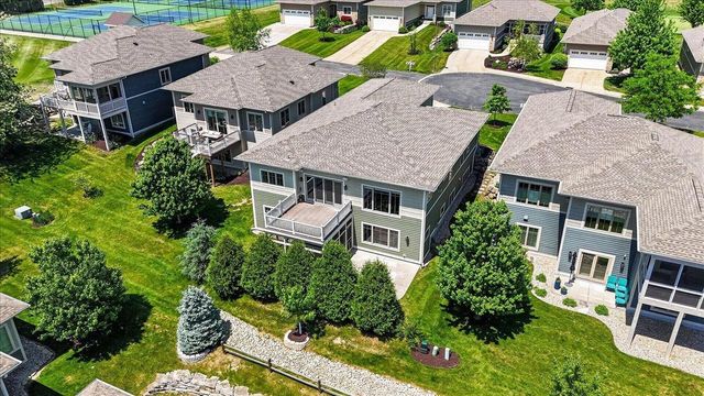 9025 Royal Oaks Circle, Verona, WI 53593