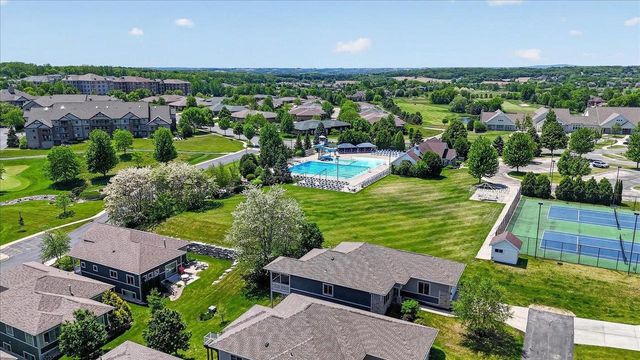 9025 Royal Oaks Circle, Verona, WI 53593