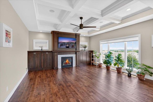 9025 Royal Oaks Circle, Verona, WI 53593