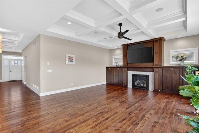 9025 Royal Oaks Circle, Verona, WI 53593