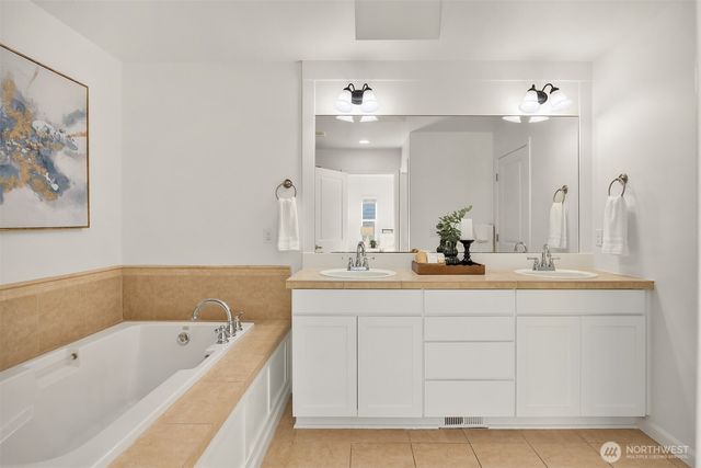 18220 NE 110th Street, Redmond, WA 98052