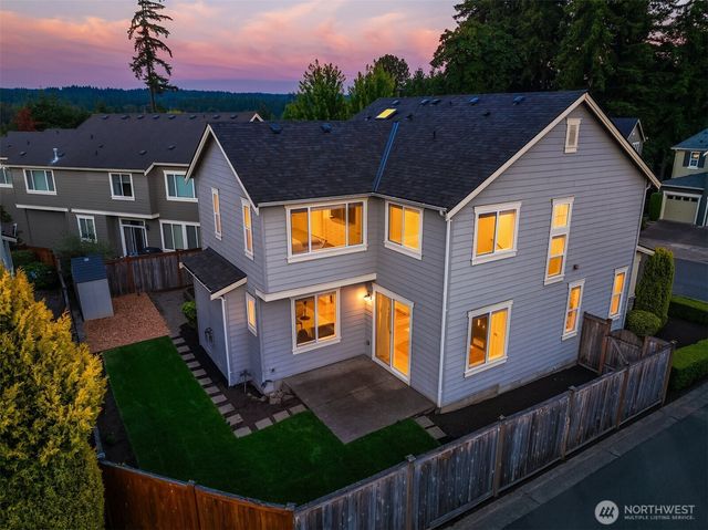 18220 NE 110th Street, Redmond, WA 98052
