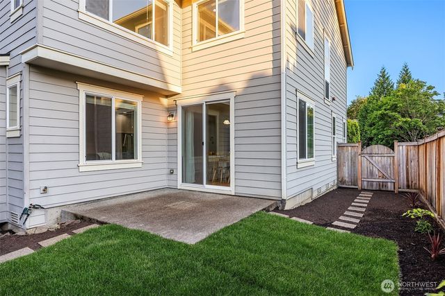 18220 NE 110th Street, Redmond, WA 98052