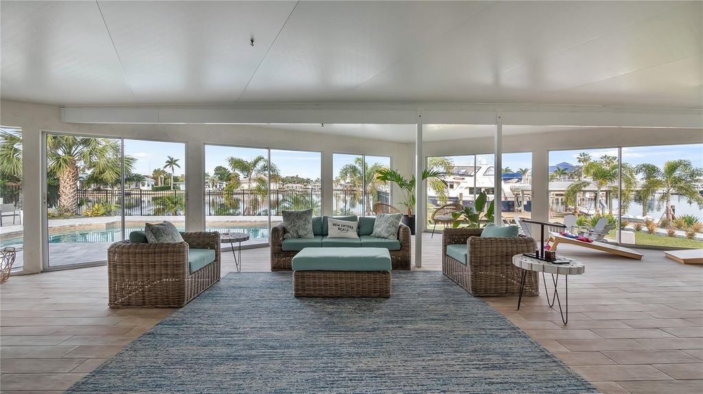 Image 12 of property listing at 102 EAST CIRCLE, New Smyrna Beach, FL 32169