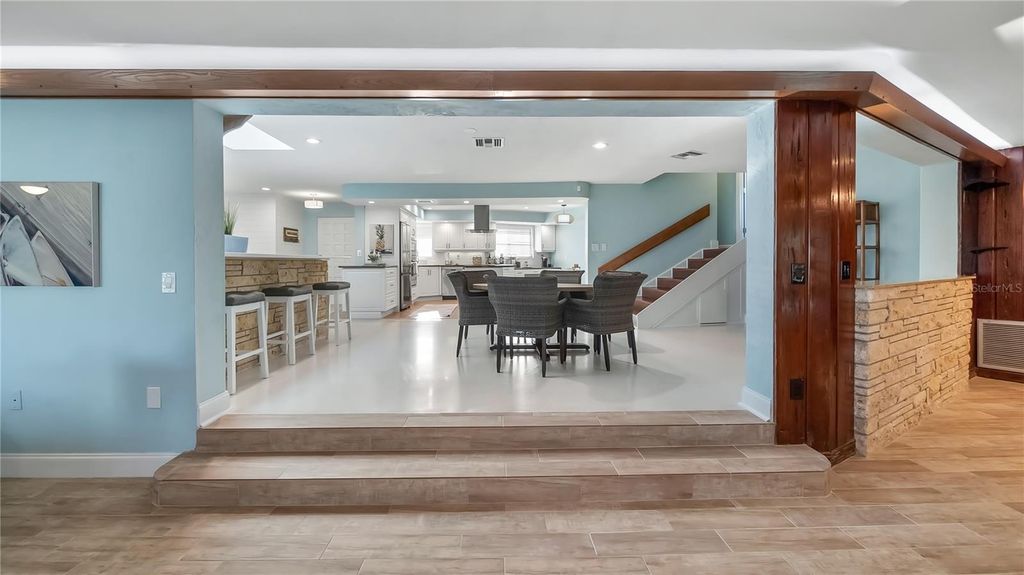 Image 25 of property listing at 102 EAST CIRCLE, New Smyrna Beach, FL 32169