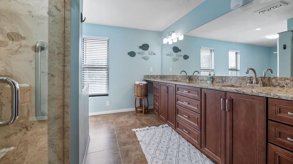 Image 38 of property listing at 102 EAST CIRCLE, New Smyrna Beach, FL 32169