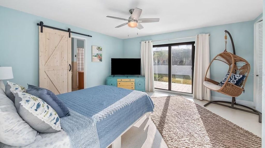 Image 40 of property listing at 102 EAST CIRCLE, New Smyrna Beach, FL 32169