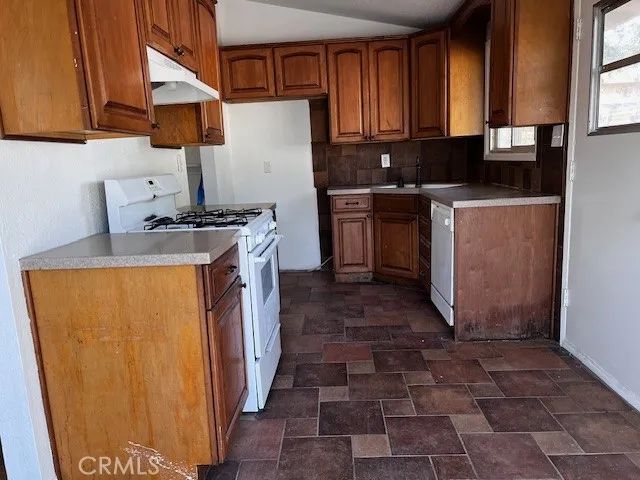 26930 14th Street, Highland, CA 92346
