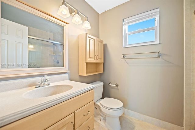 829 NW 99th Ave, Plantation, FL 33324