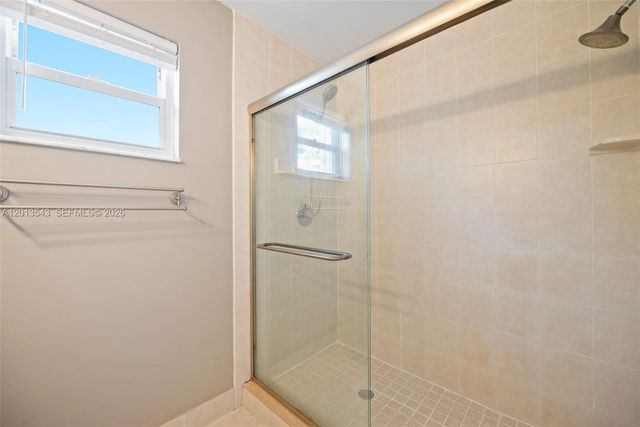 829 NW 99th Ave, Plantation, FL 33324
