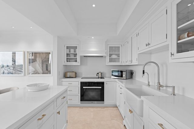 150 Bradley Place 615, Palm Beach, FL 33480