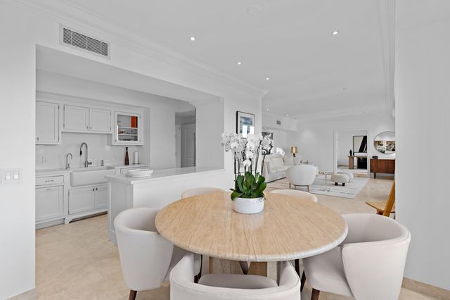 150 Bradley Place 615, Palm Beach, FL 33480