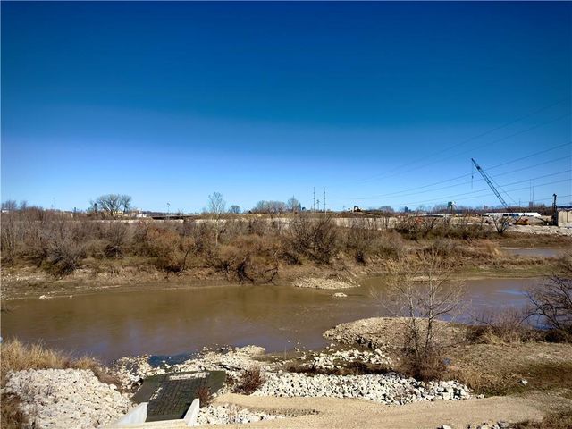 900 S 18th Street, Kansas City, KS 66105