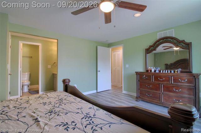 35468 Heritage Lane, Farmington, MI 48335