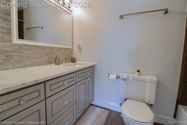 35468 Heritage Lane, Farmington, MI 48335