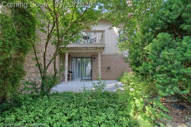35468 Heritage Lane, Farmington, MI 48335