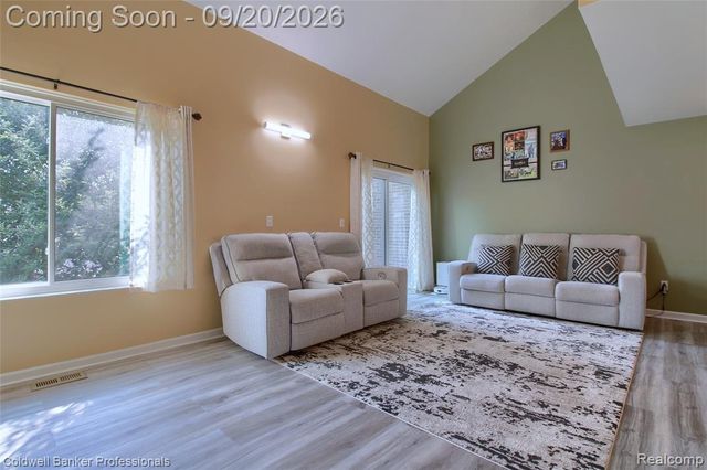 35468 Heritage Lane, Farmington, MI 48335