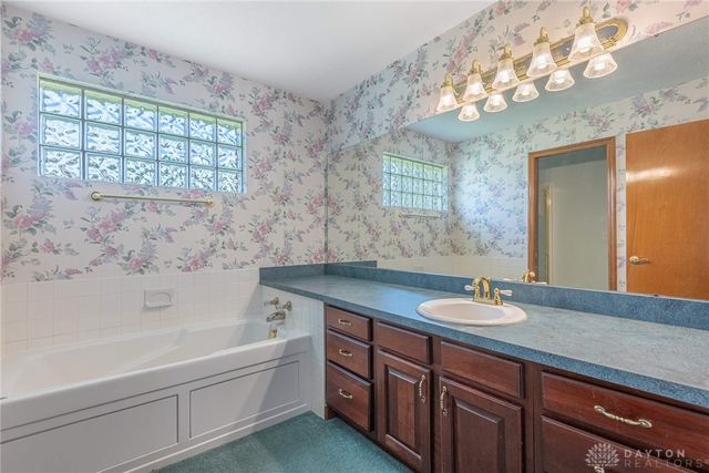 86 Stony Pointe Drive, Springboro, OH 45066