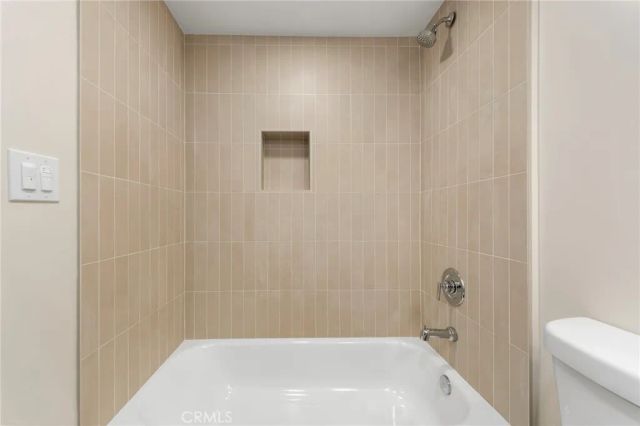 3020 E 3rd 15, Long Beach, CA 90814