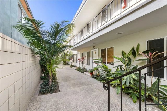 3020 E 3rd 15, Long Beach, CA 90814