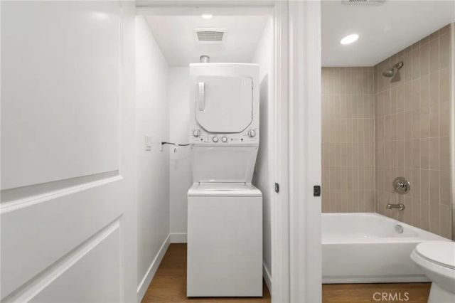 3020 E 3rd 15, Long Beach, CA 90814