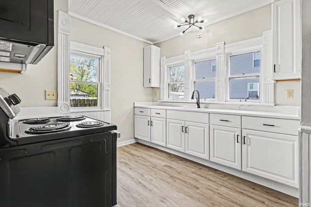 641 E 4th Street, Mishawaka, IN 46544