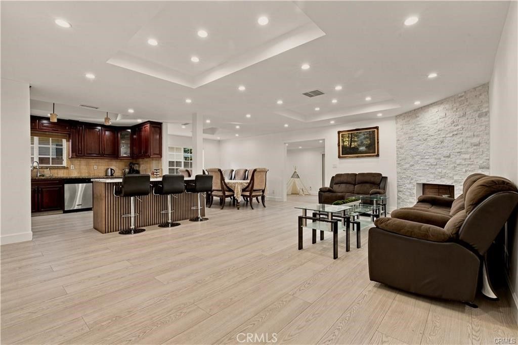8646 Nagle, Panorama City, CA 91402 — photo 2