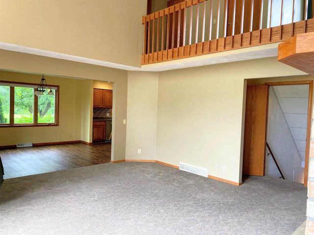60439 Fairway Court, Prairie Du Chien, WI 53821