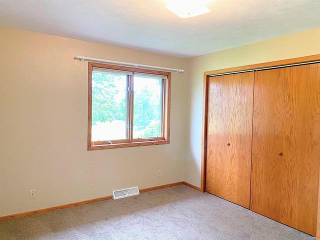 60439 Fairway Court, Prairie Du Chien, WI 53821