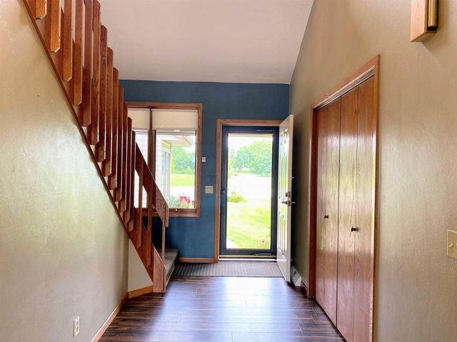 60439 Fairway Court, Prairie Du Chien, WI 53821