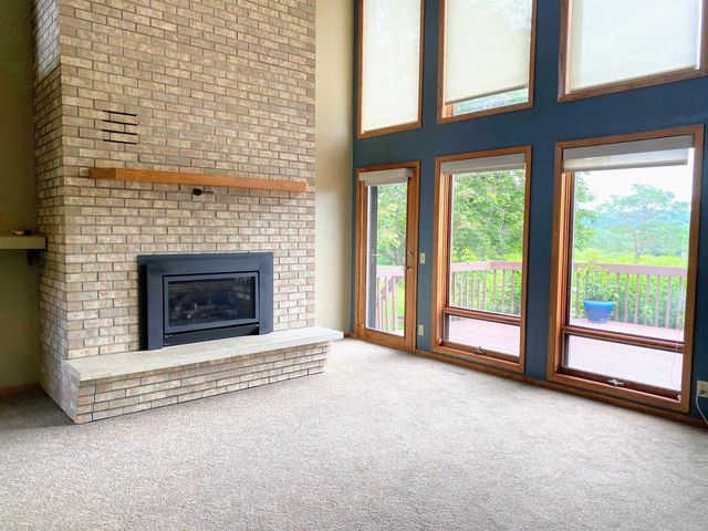 60439 Fairway Court, Prairie Du Chien, WI 53821