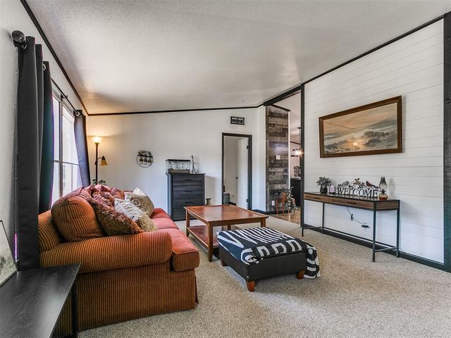 9156 Prairie Dog Drive, Edmond, OK 73034