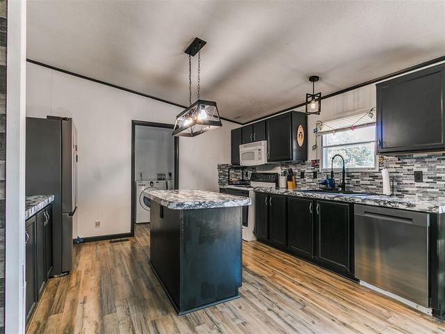 9156 Prairie Dog Drive, Edmond, OK 73034