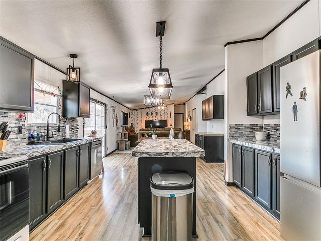 9156 Prairie Dog Drive, Edmond, OK 73034