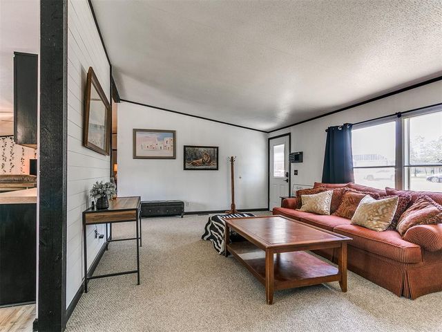 9156 Prairie Dog Drive, Edmond, OK 73034