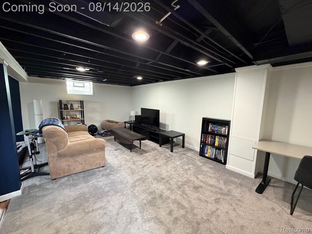 10082 Cardwell Street, Livonia, MI 48150