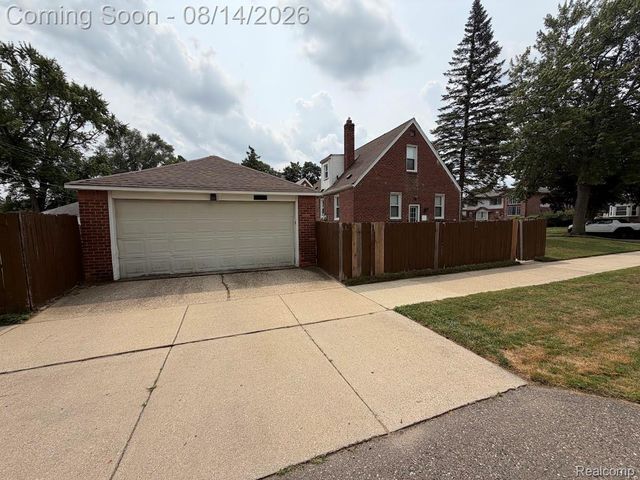 10082 Cardwell Street, Livonia, MI 48150