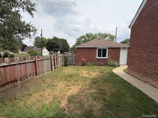 10082 Cardwell Street, Livonia, MI 48150