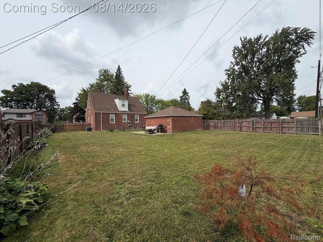 10082 Cardwell Street, Livonia, MI 48150
