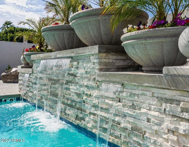 425 W OSBORN Road 302, Phoenix, AZ 85013