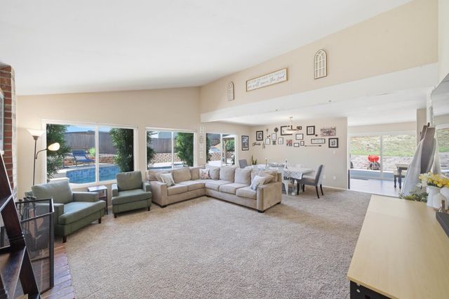 3433 La Canada Dr, Cameron Park, CA 95682