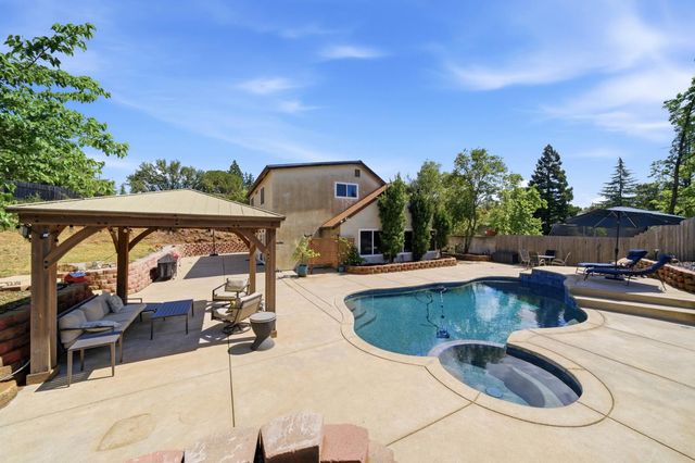 3433 La Canada Dr, Cameron Park, CA 95682